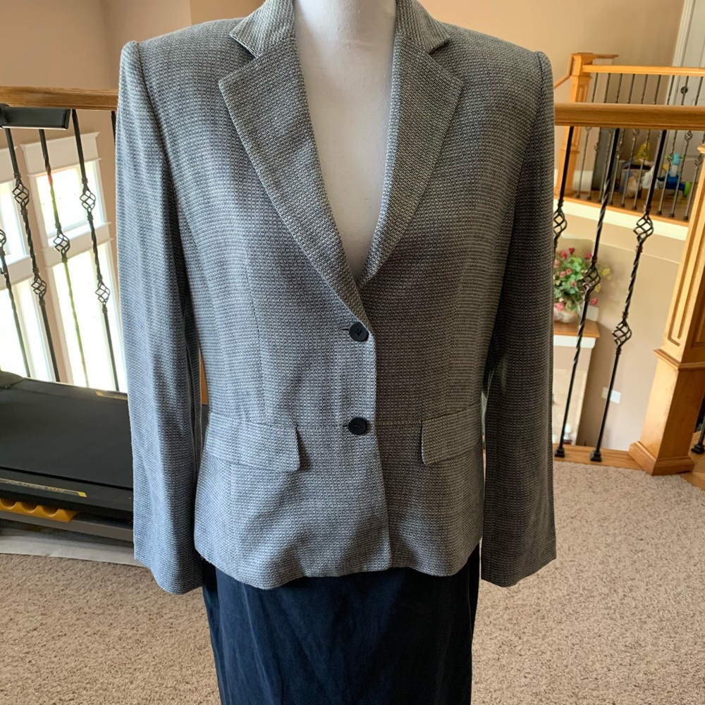 Nicola ladies Suit